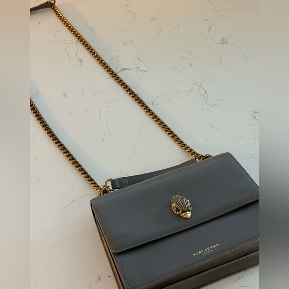 KURT GEIGER SHOREDITCH Taupe Green Crossbody Shoulder Bag Gold Chain Medium - Picture 6 of 7